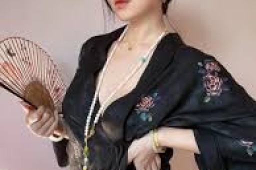 SBTI刷屏全网！黄晓明、苏醒等明星集体玩梗这场“不正经”测试凭什么火出圈？