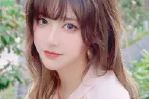 薛之谦演唱会成吃瓜现场！美女粉丝疑出轨富豪大哥遭正宫男友抓包